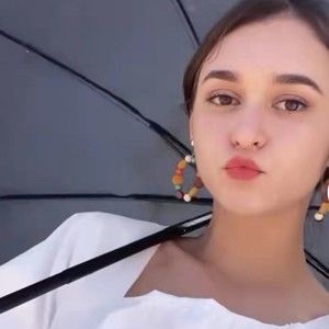 Meet your Posher, Aimee